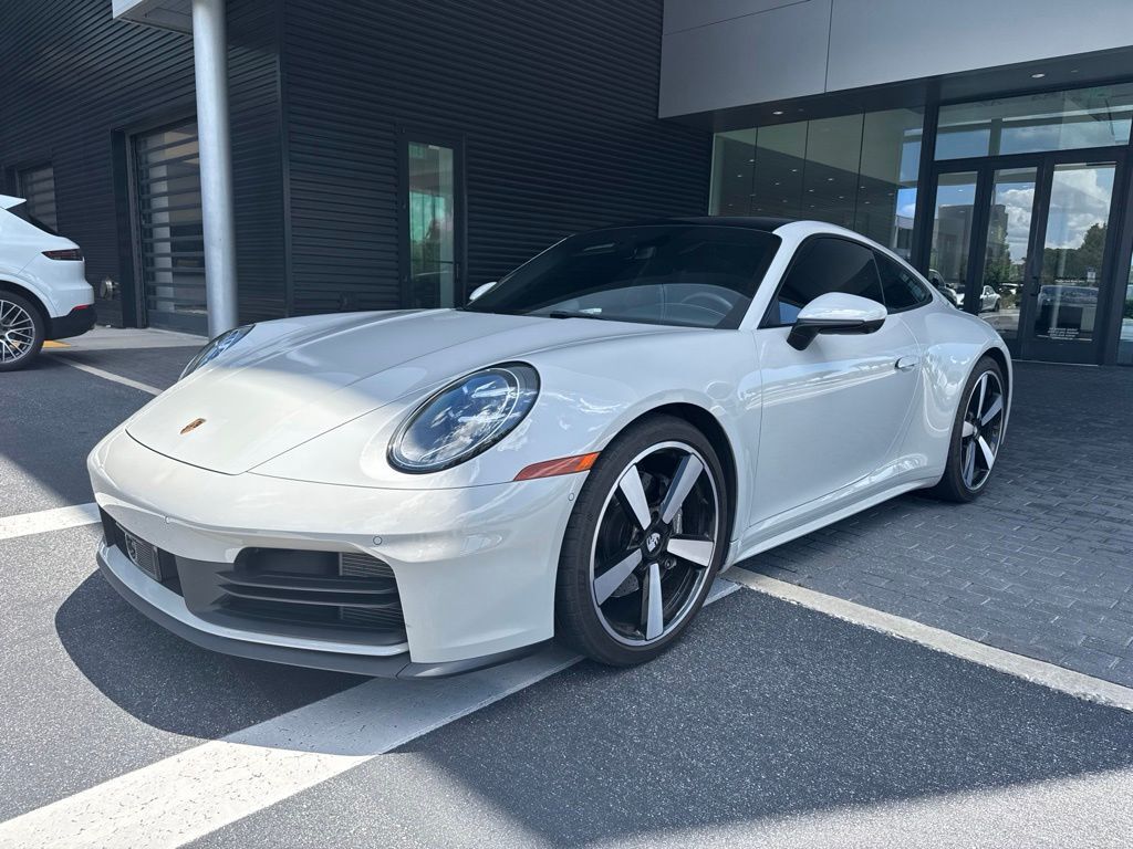 2025 PORSCHE 911