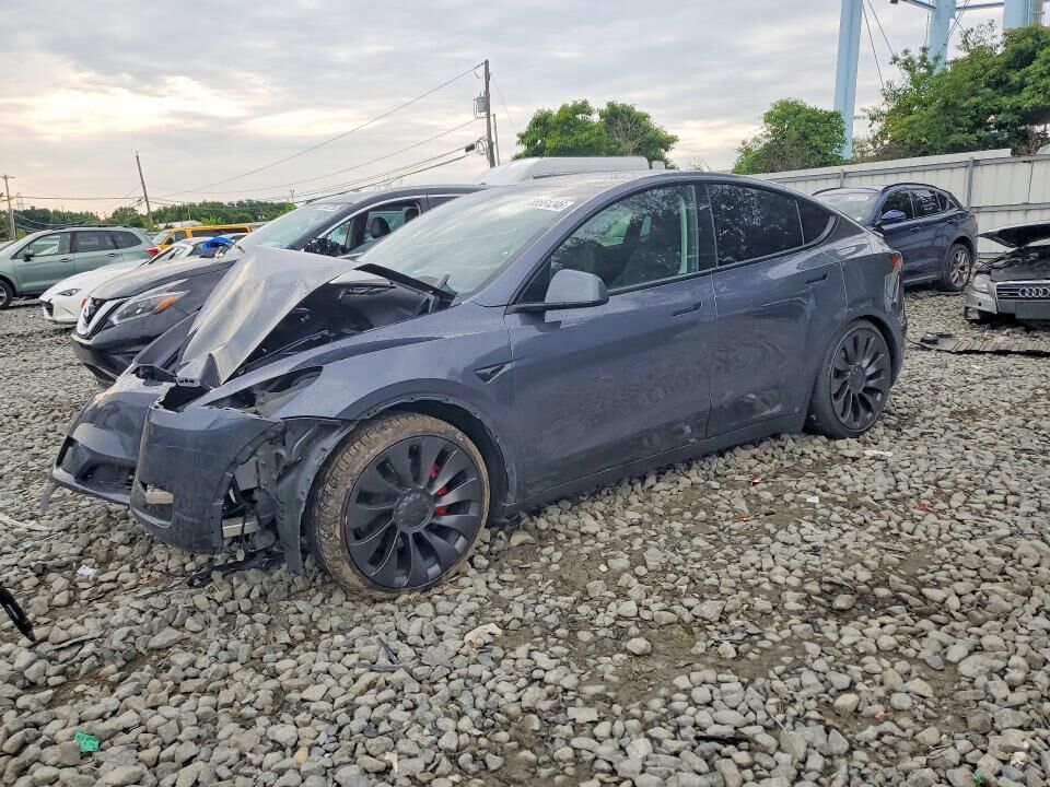 2023 TESLA Model Y