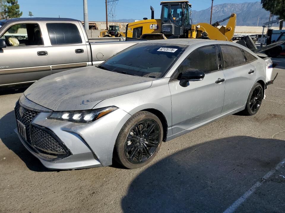 2022 TOYOTA Avalon