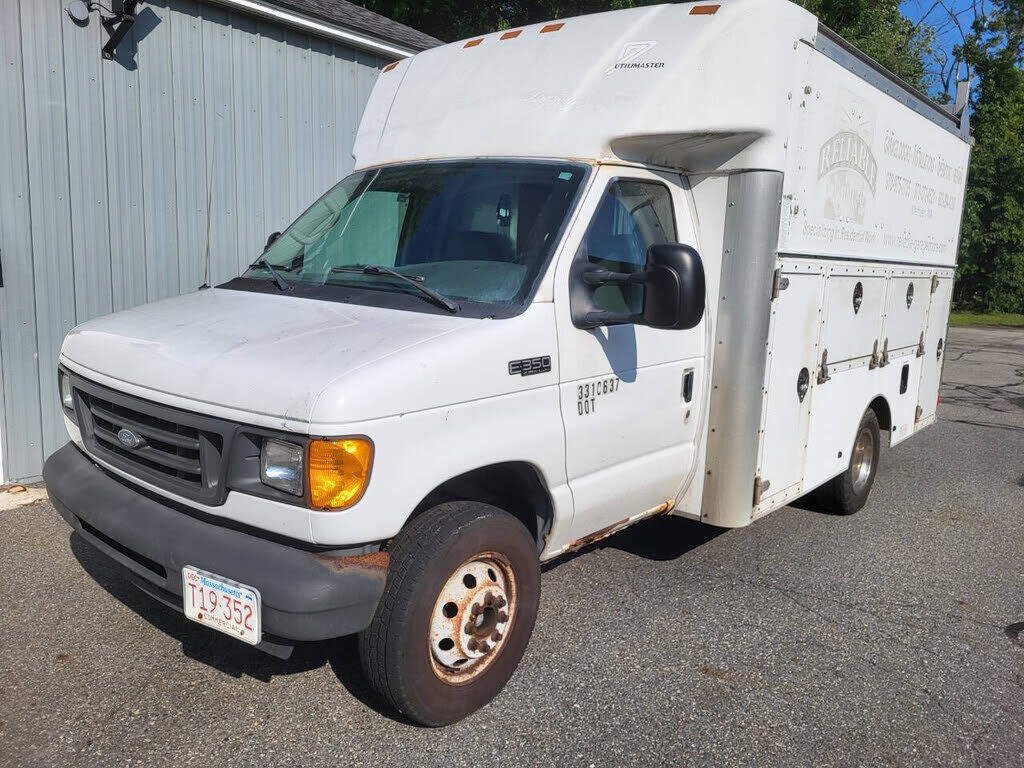 2005 FORD E-350