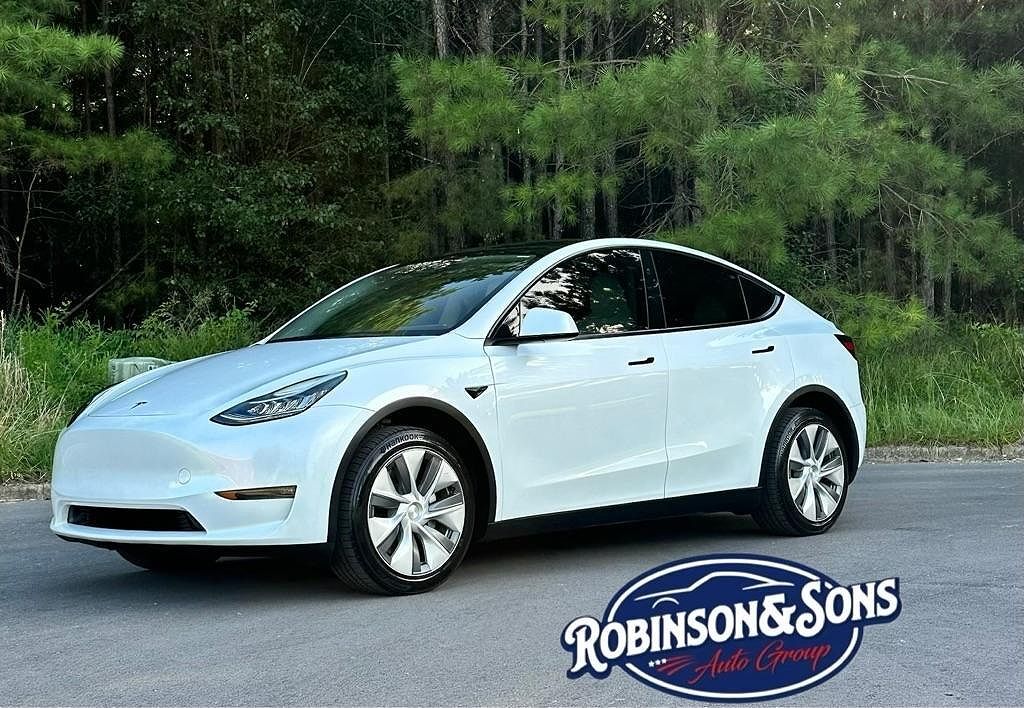 2023 TESLA Model Y