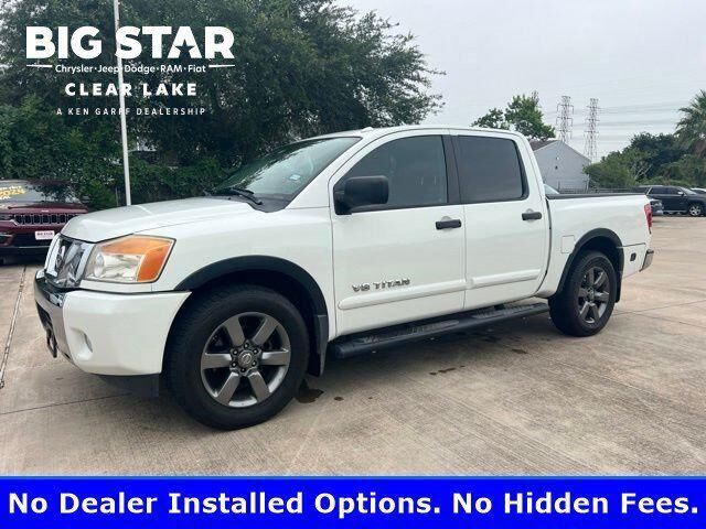2015 NISSAN Titan