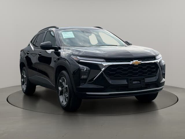 2025 CHEVROLET Trax