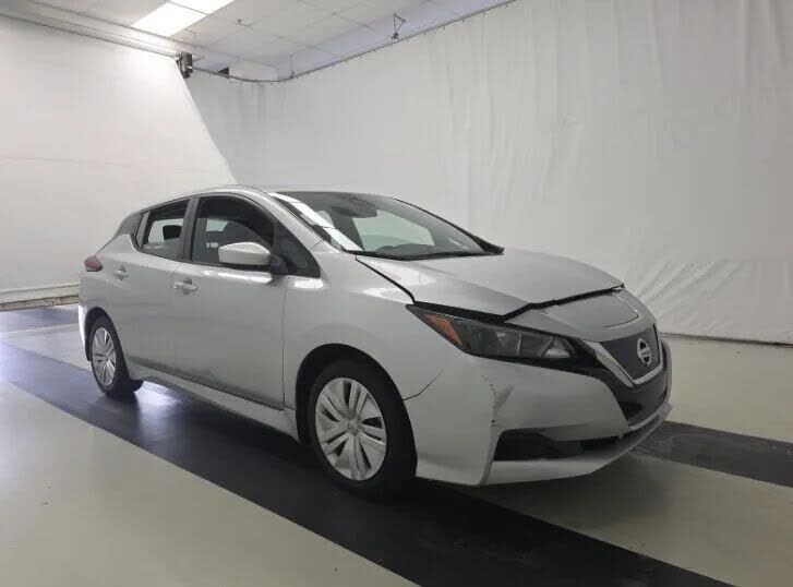 2022 NISSAN Leaf