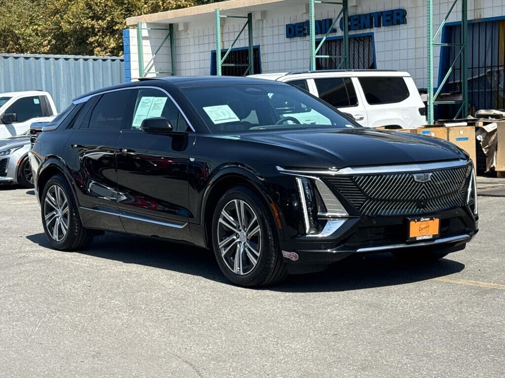 2024 CADILLAC Lyriq