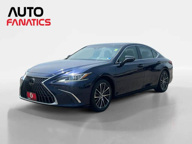 2022 LEXUS ES