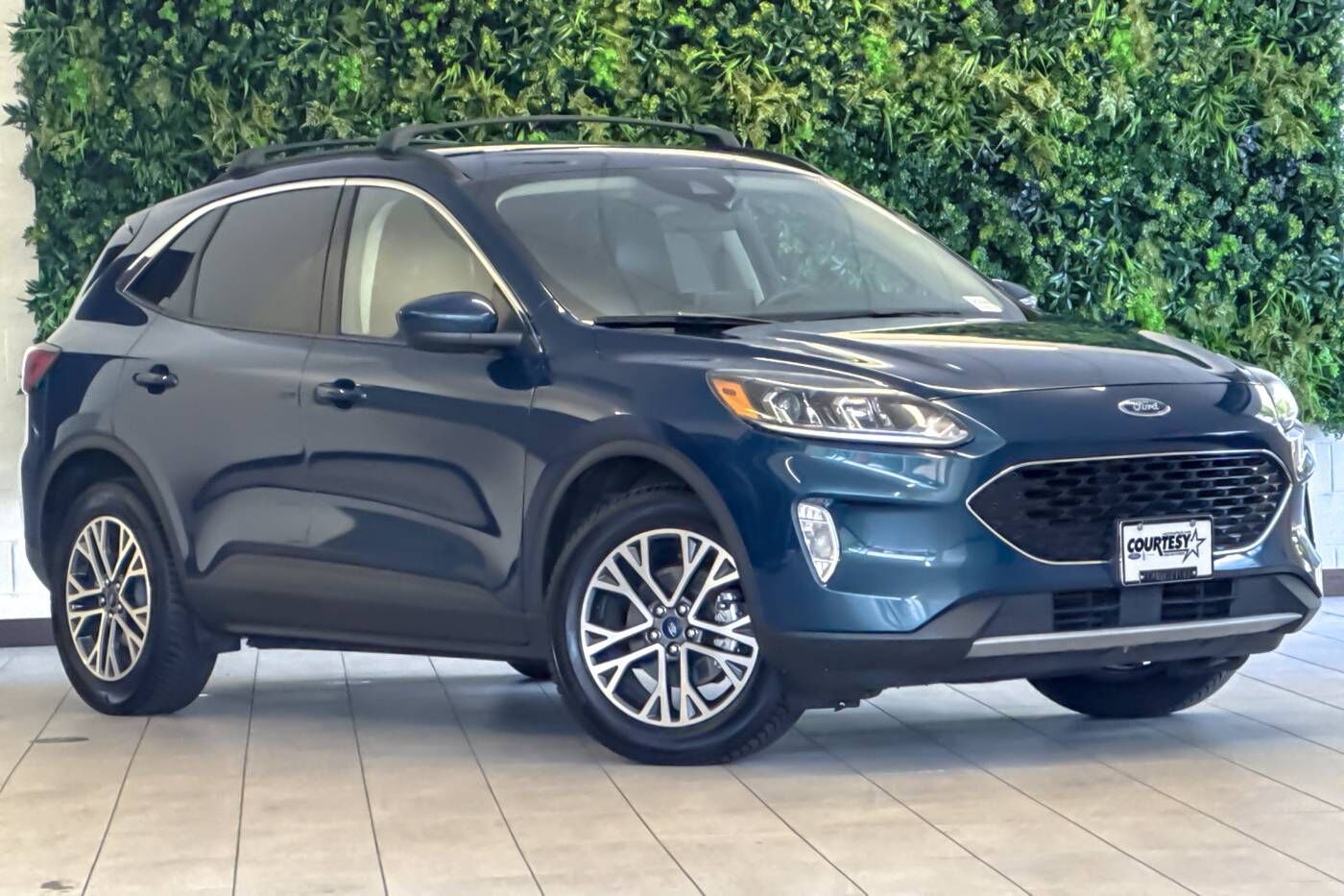 2020 FORD Escape