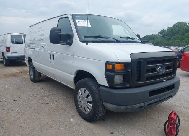 2010 FORD E-350