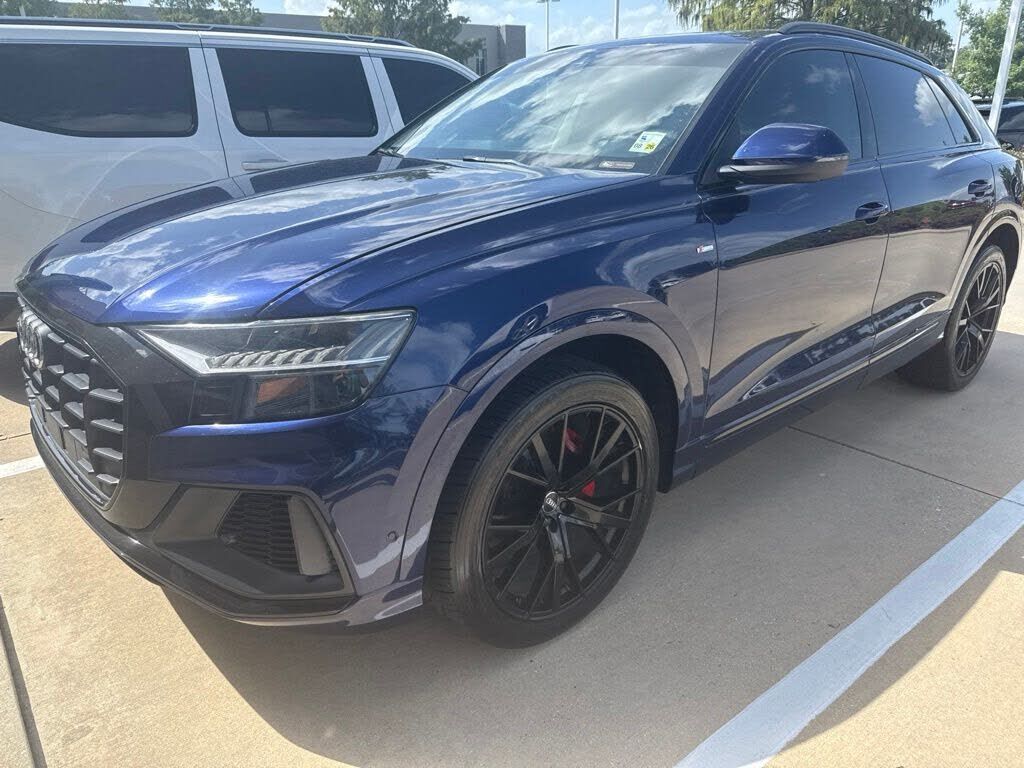 2020 AUDI Q8