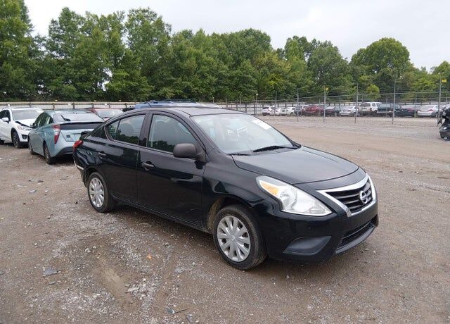 2015 NISSAN Versa