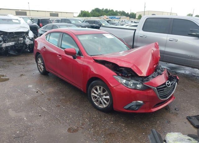 2016 MAZDA Mazda3