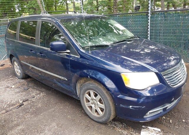 2012 CHRYSLER Town and Country