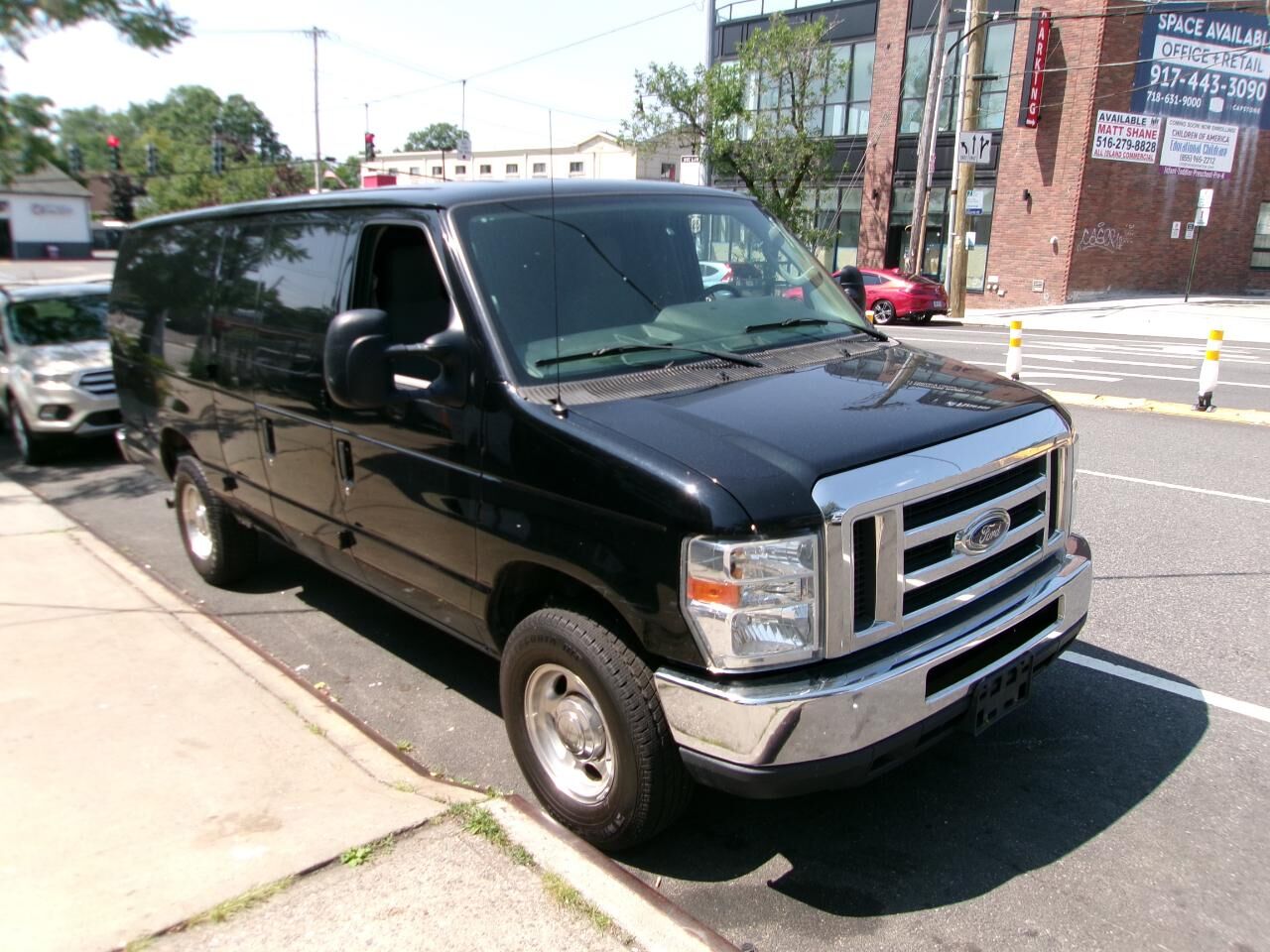 2013 FORD E-350