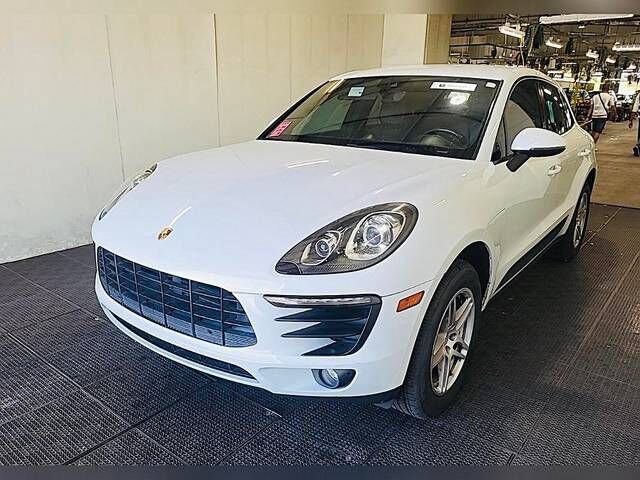 2018 PORSCHE Macan