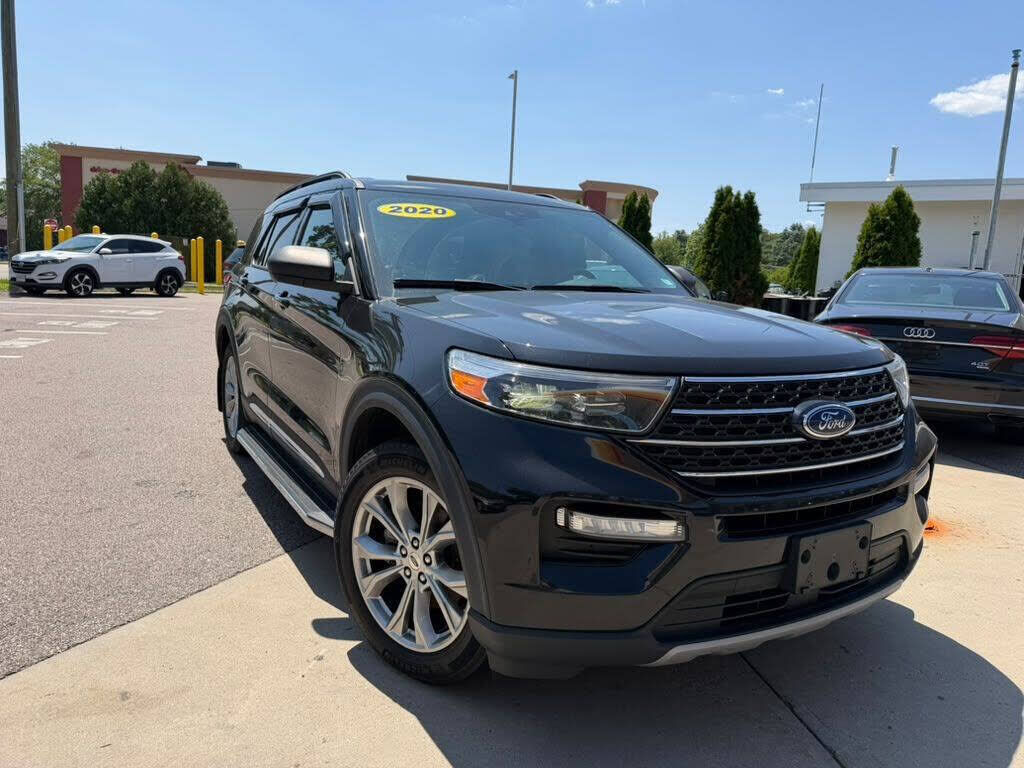 2020 FORD Explorer