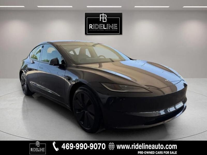 2024 TESLA Model 3