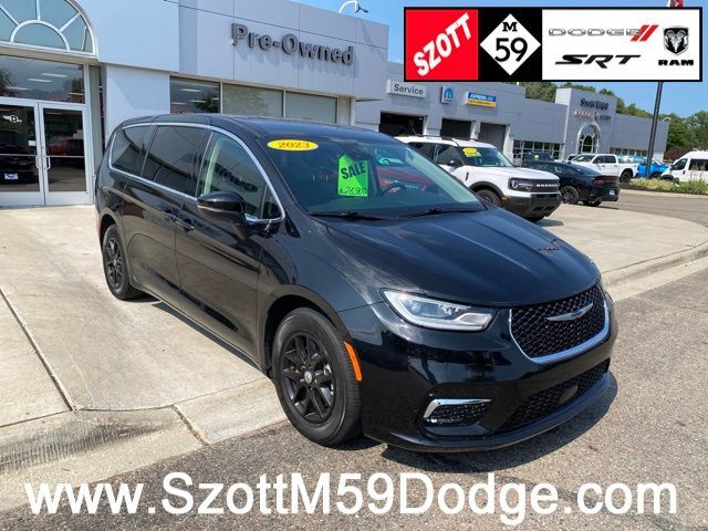 2023 CHRYSLER Pacifica