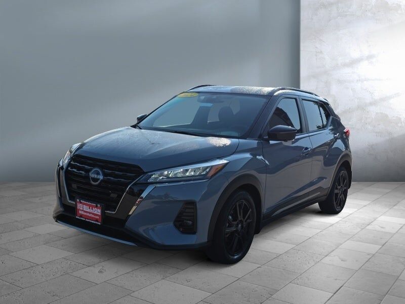 2024 NISSAN Kicks