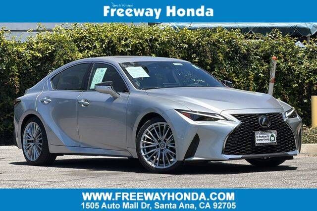 2023 LEXUS IS