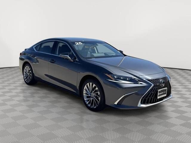 2025 LEXUS ES