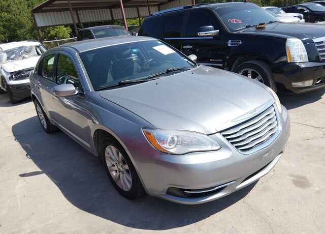 2013 CHRYSLER 200