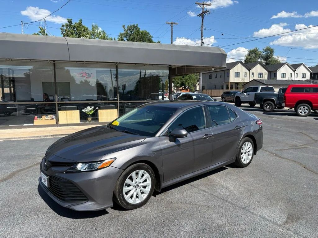 2018 TOYOTA Camry