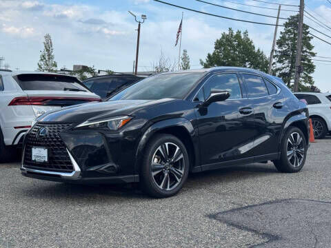 2025 LEXUS UX