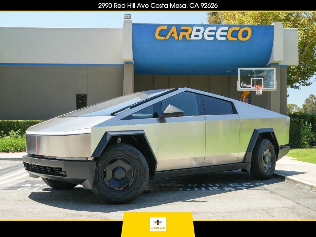 2026 TESLA Cybertruck