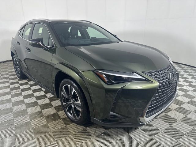 2025 LEXUS UX