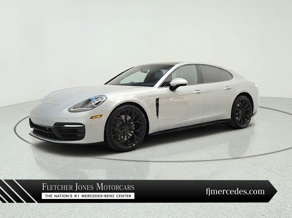 2021 PORSCHE Panamera