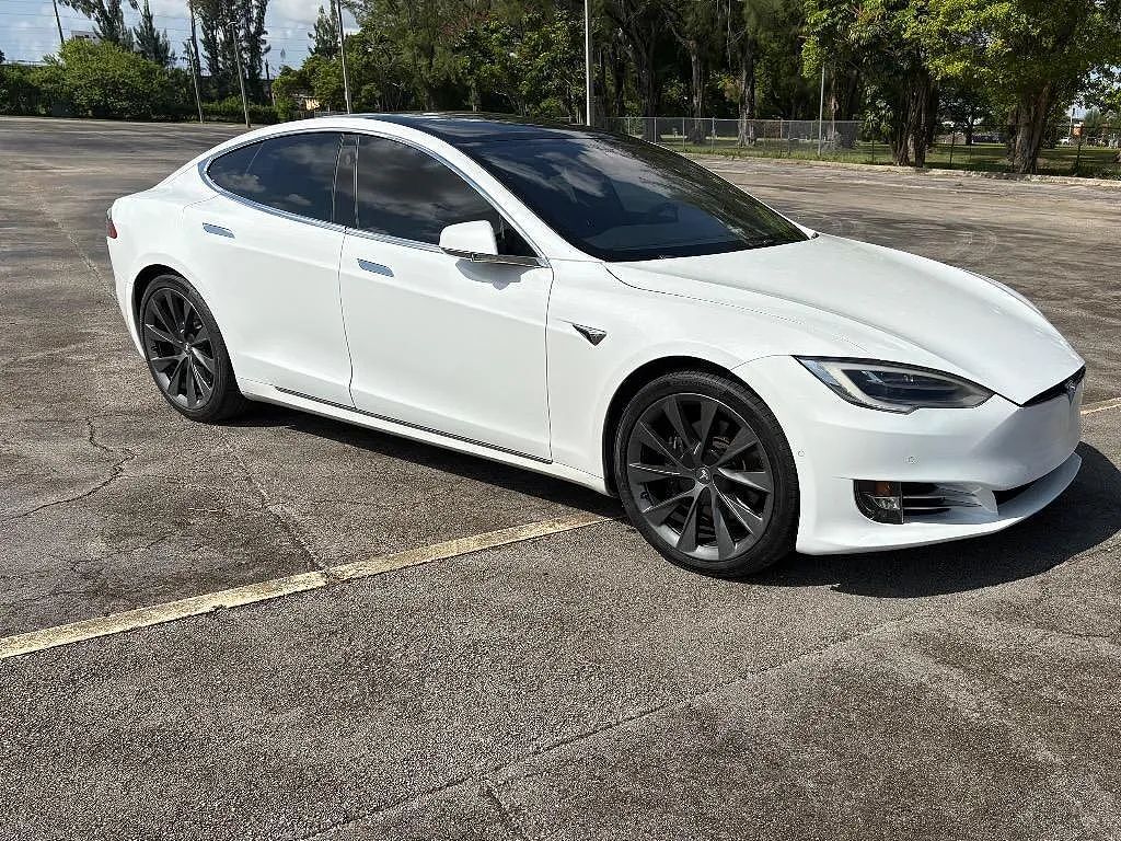 2020 TESLA Model S