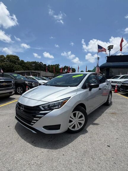 2025 NISSAN Versa