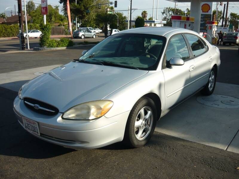 2003 FORD Taurus