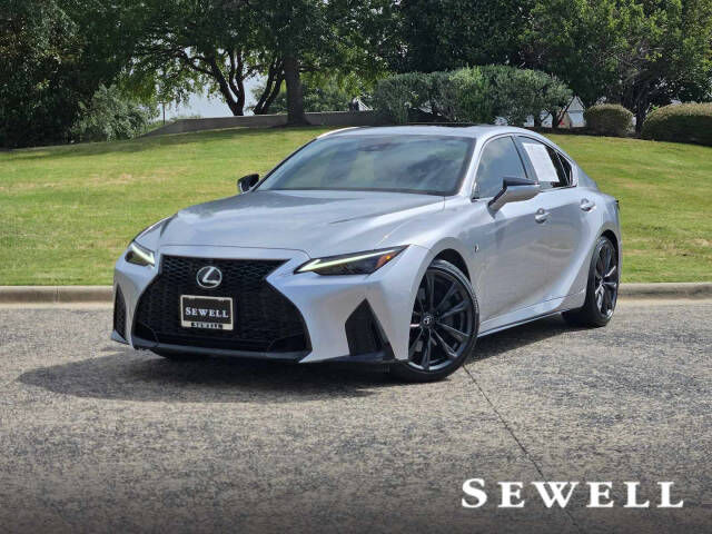 2024 LEXUS IS