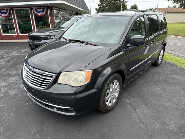 2012 CHRYSLER Town and Country