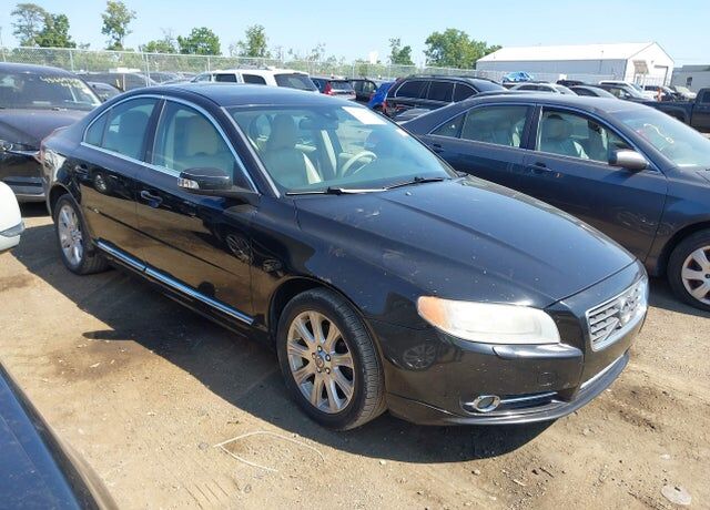 2011 VOLVO S80