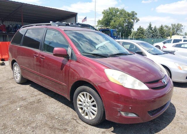2009 TOYOTA Sienna