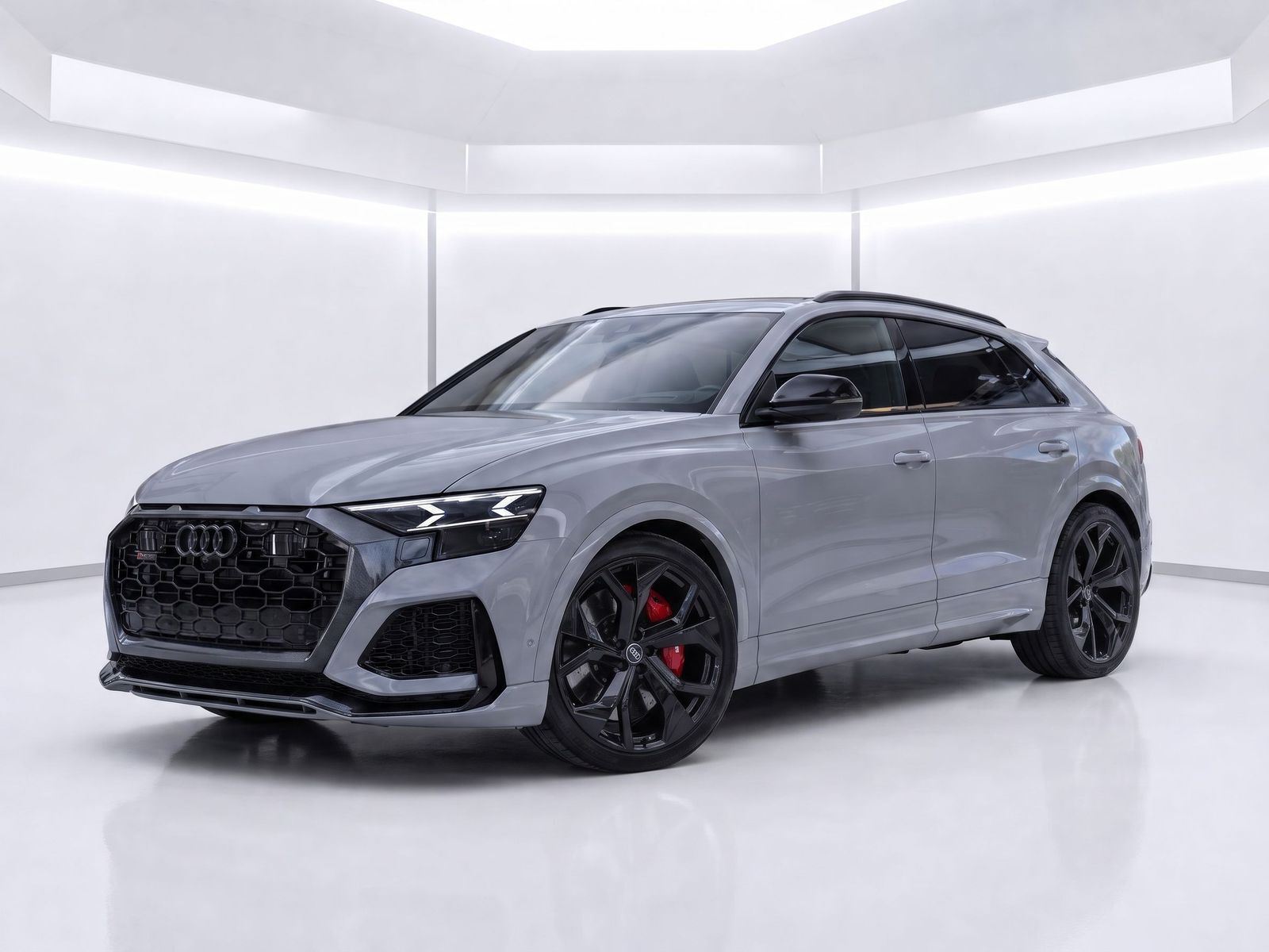 2024 AUDI RS Q8