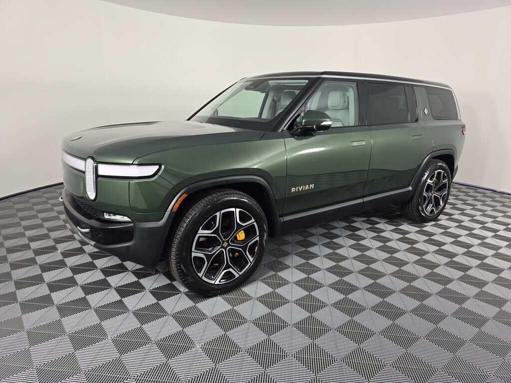 2024 RIVIAN R1S