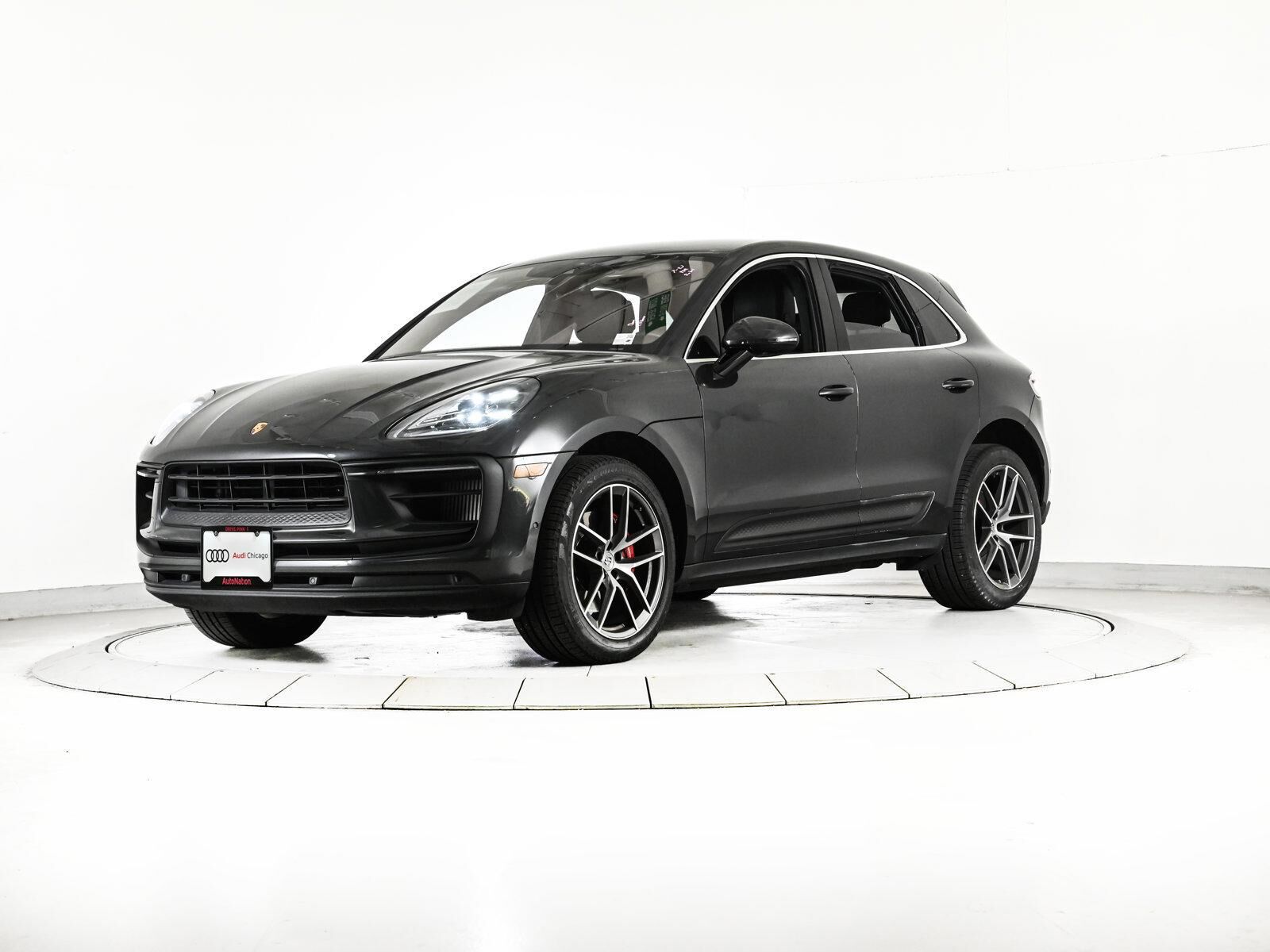 2022 PORSCHE Macan