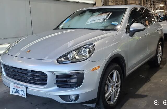 2017 PORSCHE Cayenne