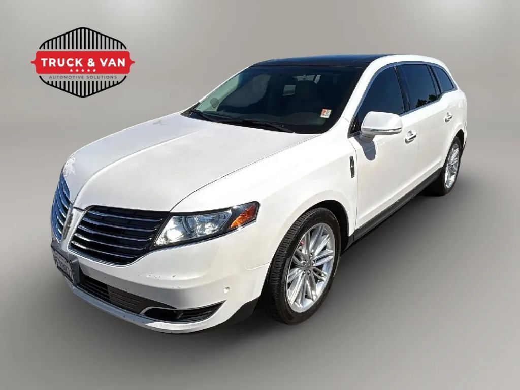2019 LINCOLN MKT