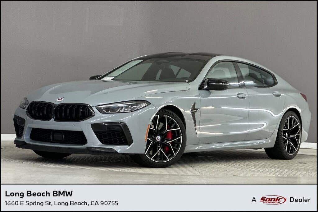 2023 BMW M8