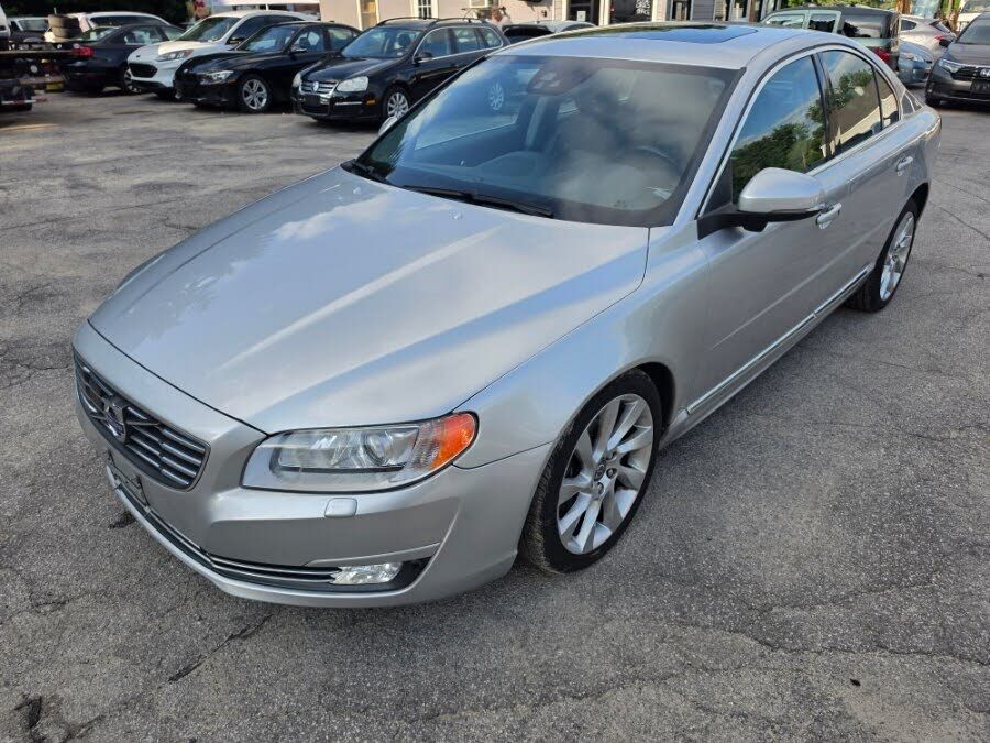 2015 VOLVO S80