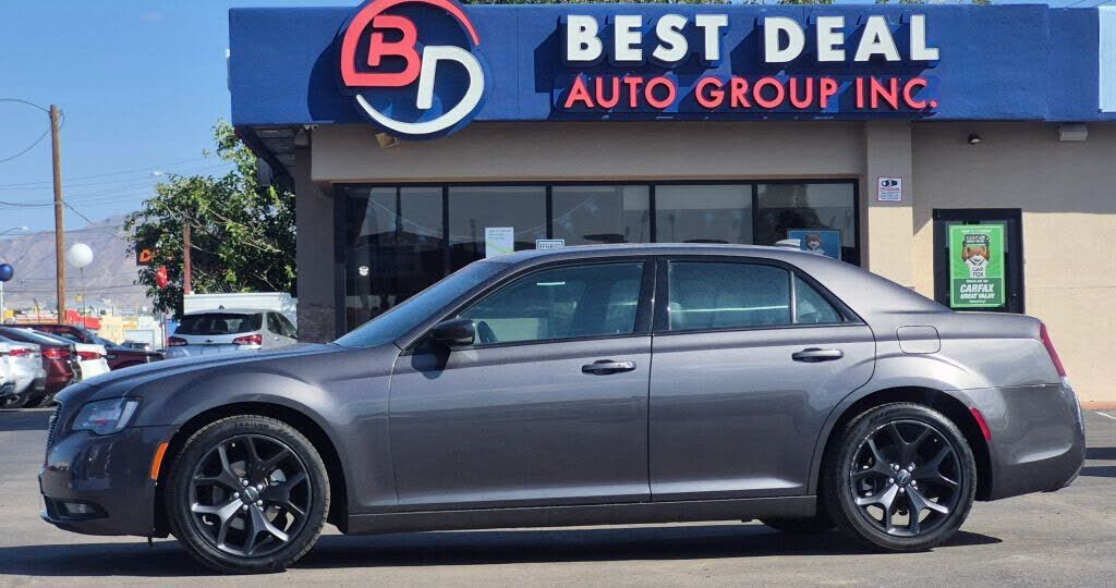2023 CHRYSLER 300