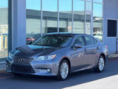 2013 LEXUS ES