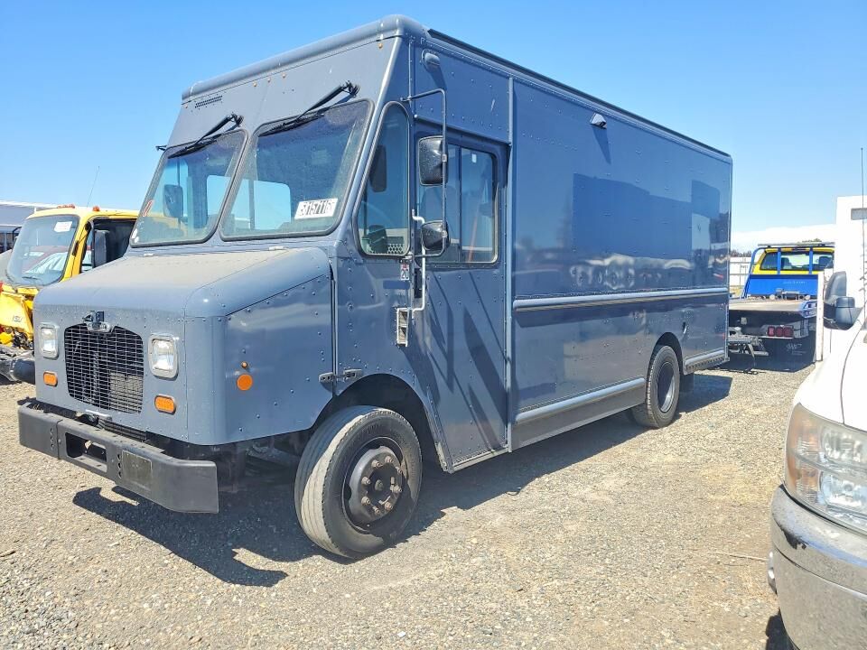 2021 FREIGHTLINER MT 45G Front Gasoline Engine Walk in Van Chassis
