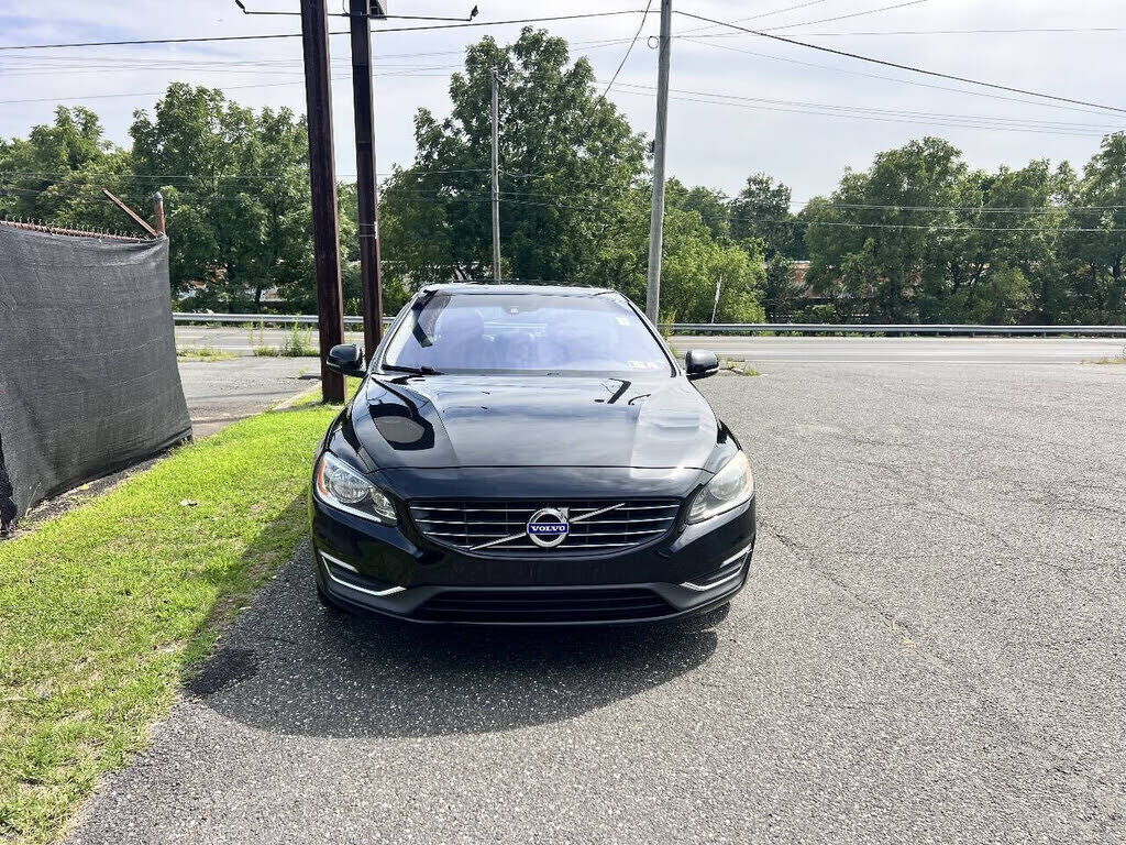 2015 VOLVO S60