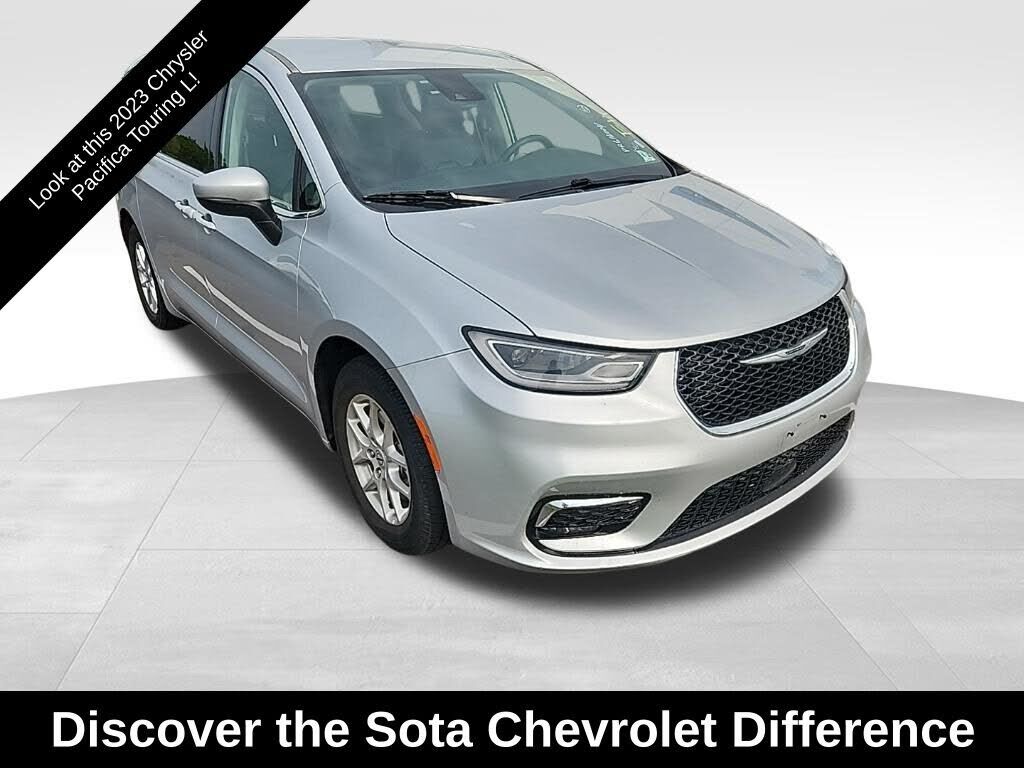 2023 CHRYSLER Pacifica