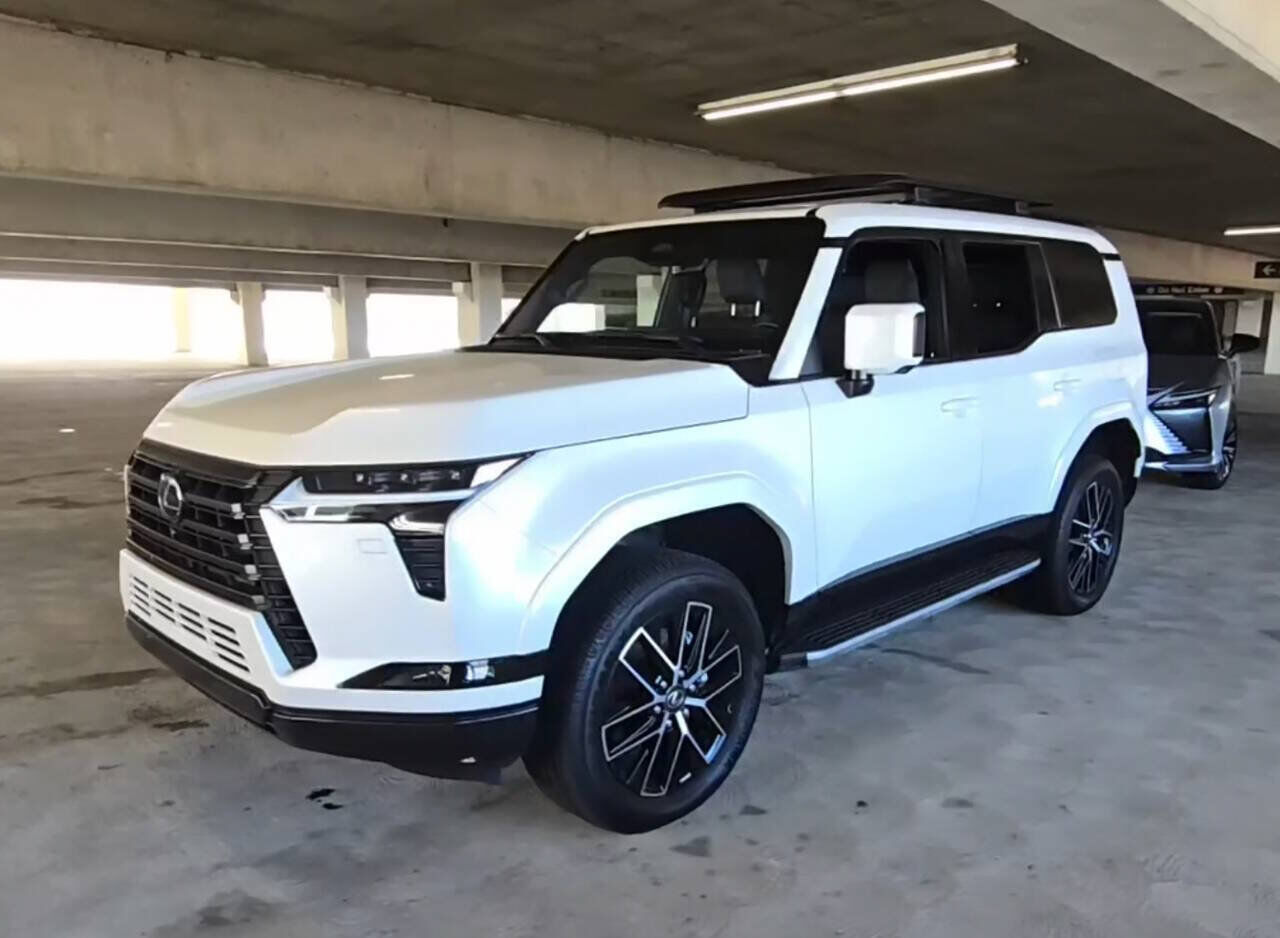 2024 LEXUS GX
